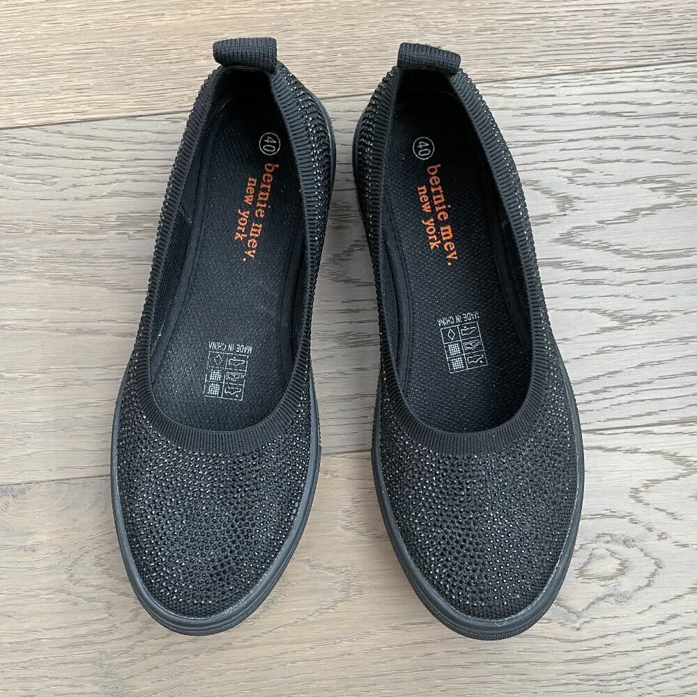 bernie mev. New York Casual Beaded Slip On Shoes Black w Subtle Sparkle Sz 40
